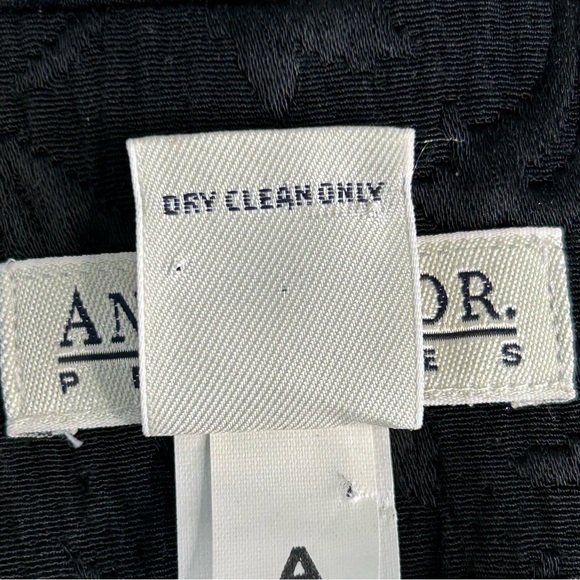 Ann Taylor Black Brocade Textured Fitted Blazer - Picture 5 of 10